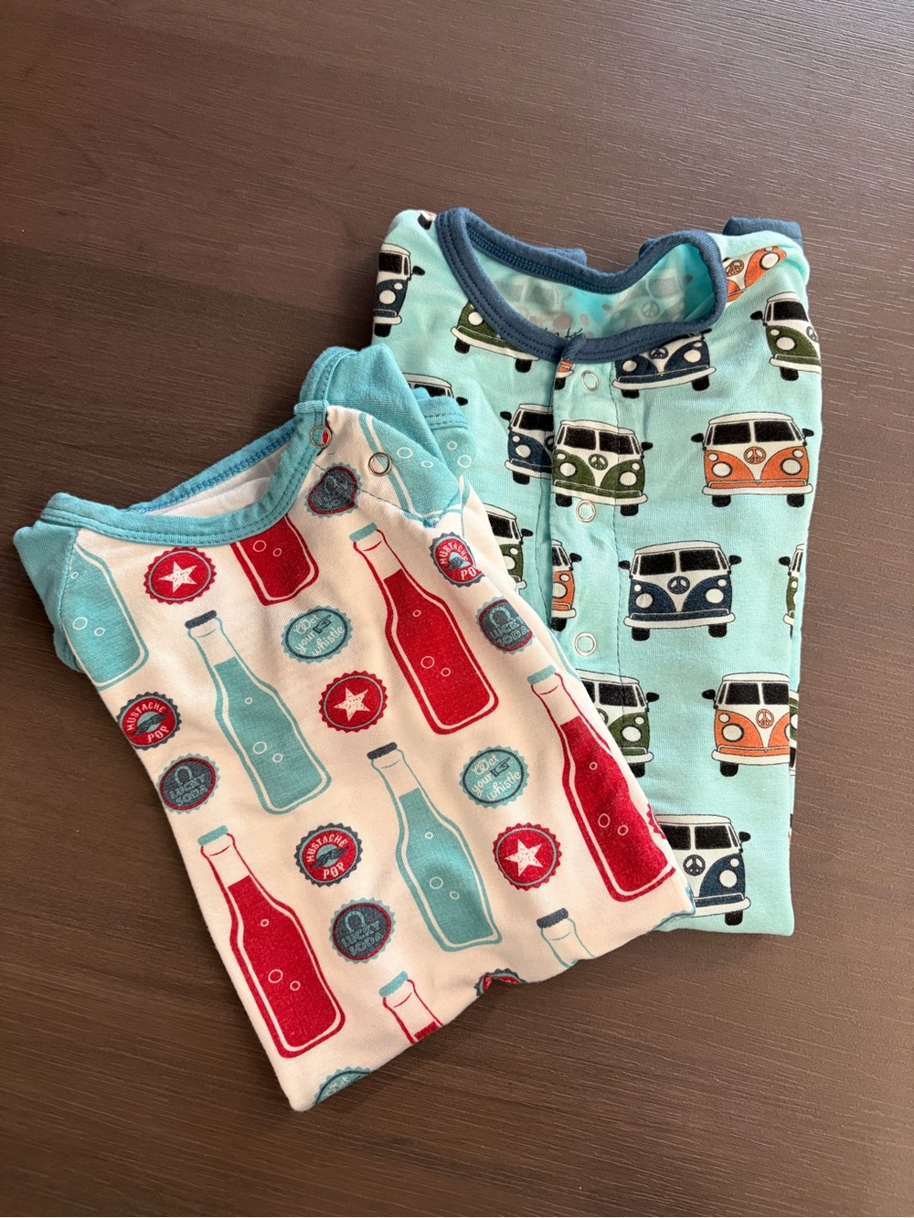 GUC Bundle of two Kickee Pants Rompers 6-12kos